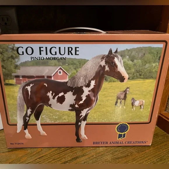 Breyer Vintage Club 2023 - Go Figure - Picture 10 of 10